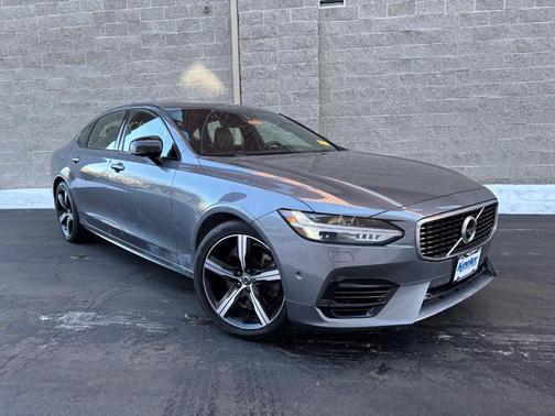 2020 Volvo S90 Recharge Plug-In Hybrid T8 R-Design