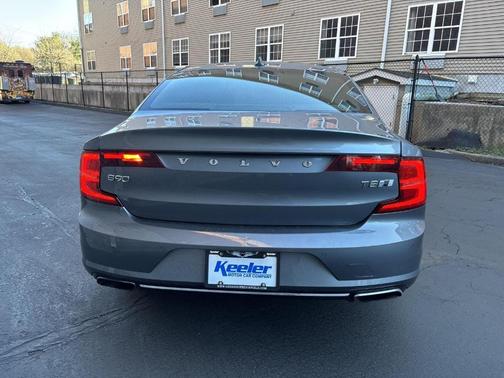 2020 Volvo S90 Recharge Plug-In Hybrid T8 R-Design