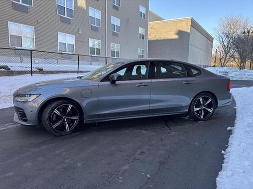 2020 Volvo S90 Recharge Plug-In Hybrid T8 R-Design