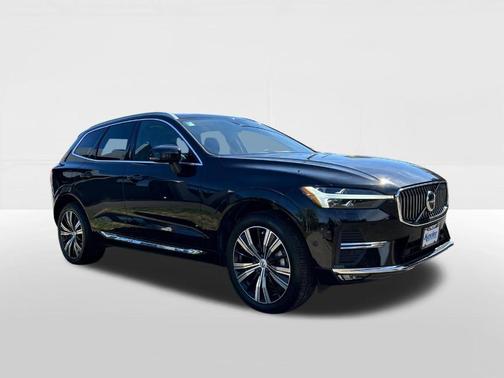 2023 Volvo XC60 B5 Plus Bright Theme