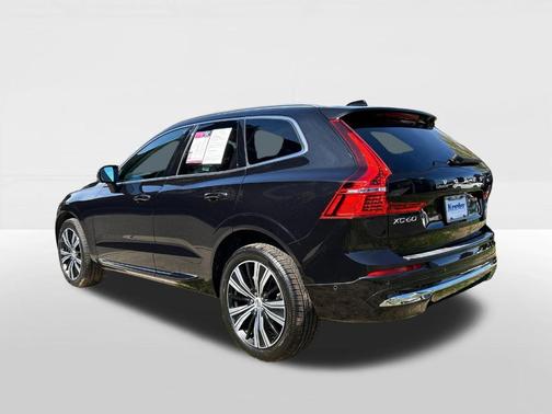 2023 Volvo XC60 B5 Plus Bright Theme