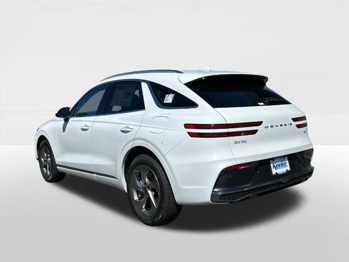 2026 Genesis GV70 2.5T