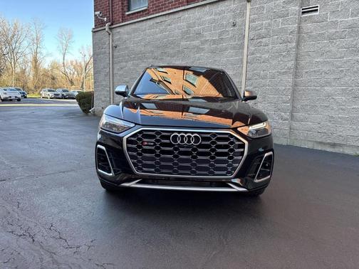 Mythos Black Metallic 2022 Audi SQ5 3.0T Premium Plus