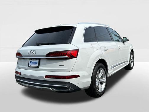 2024 Audi Q7 45 Premium Plus