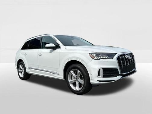 2024 Audi Q7 45 Premium Plus