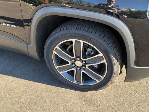 2021 GMC Acadia SLT