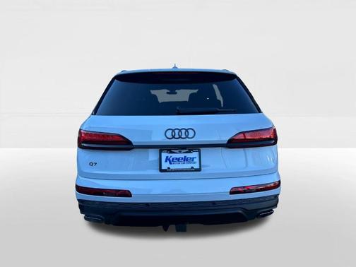 2025 Audi Q7 45 Premium Plus