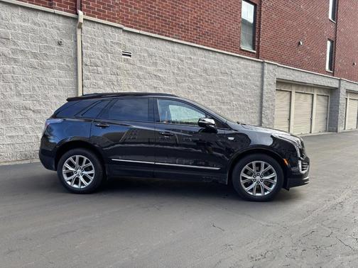 2021 Cadillac XT5 Sport