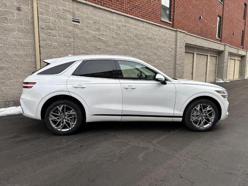 2025 Genesis GV70 2.5T