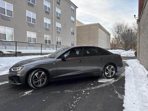 2023 Audi A4 45 S line quattro Premium