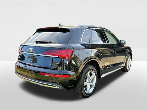 2023 Audi Q5 40 Premium