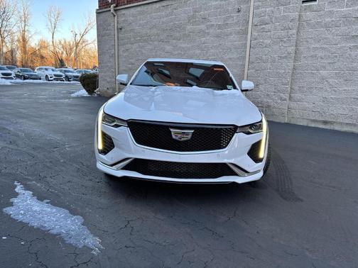 2023 Cadillac CT4 Sport