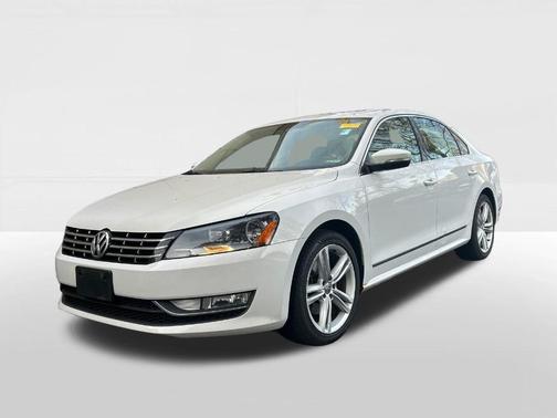 2014 Volkswagen Passat Auto SEL Premium