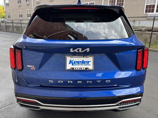 Sapphire Blue 2022 Kia Sorento SX