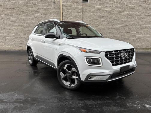 2023 Hyundai VENUE Limited