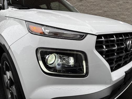 2023 Hyundai VENUE Limited