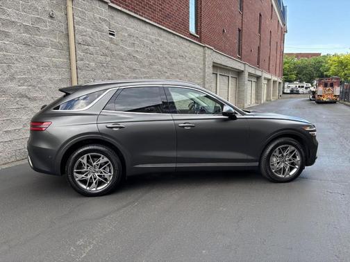 Makalu Gray 2023 Genesis GV70 2.5T