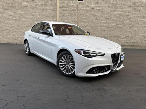 2024 Alfa Romeo Giulia Base