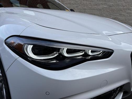 2024 Alfa Romeo Giulia Base