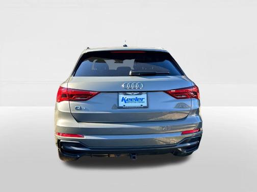 2022 Audi Q3 45 S line Premium Plus