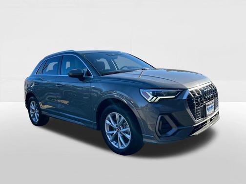 2022 Audi Q3 45 S line Premium Plus