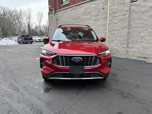 2023 Ford Escape Platinum