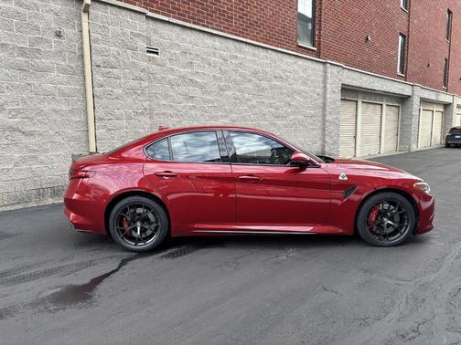 2018 Alfa Romeo Giulia Quadrifoglio