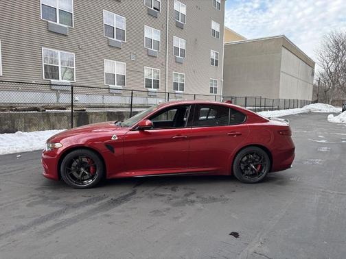 2018 Alfa Romeo Giulia Quadrifoglio