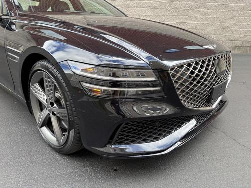 Vik Black 2023 Genesis G80 3.5T Sport