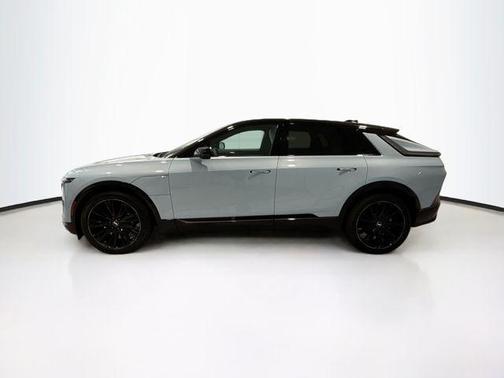 2025 Cadillac LYRIQ Sport