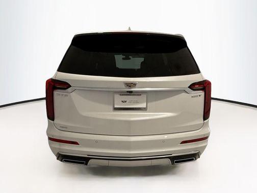 2025 Cadillac XT6 Luxury AWD