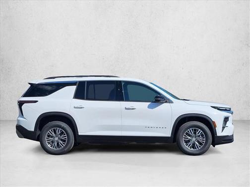 Summit White 2026 Chevrolet Traverse LT