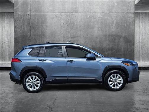 2022 Toyota Corolla Cross LE