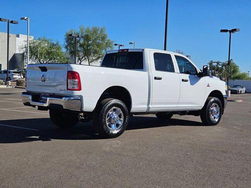 2023 RAM 2500 Tradesman Crew Cab 4x4 6'4' Box