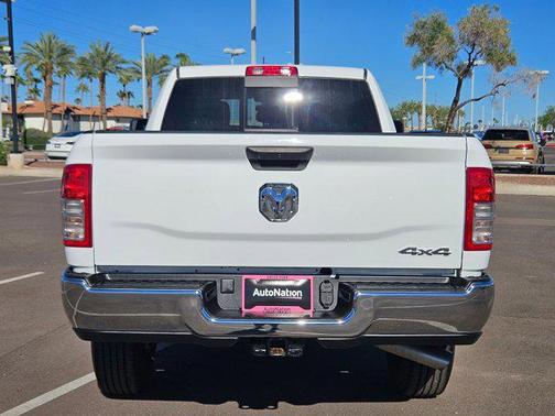 2023 RAM 2500 Tradesman Crew Cab 4x4 6'4' Box