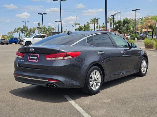 2017 Kia Optima LX