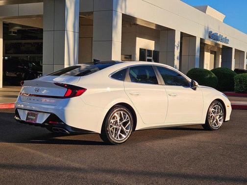 2023 Hyundai SONATA SEL
