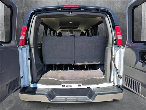 2020 Chevrolet Express 2500 RWD 2500 Regular Wheelbase LT