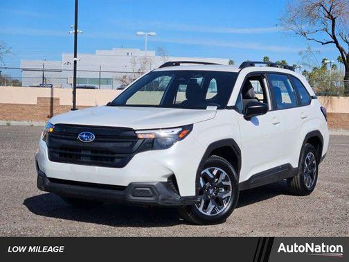 2025 Subaru Forester Base