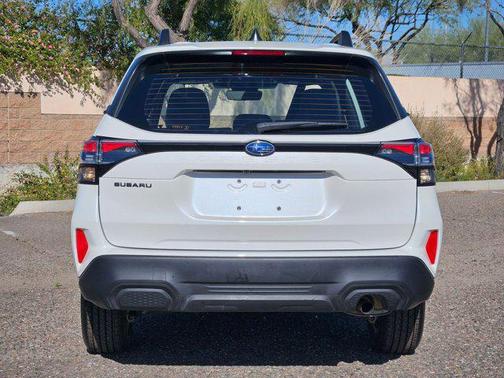 2025 Subaru Forester Base