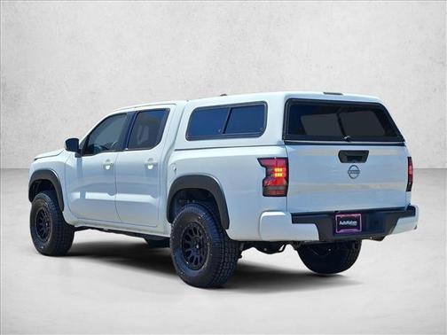 Glacier White 2024 Nissan Frontier SV