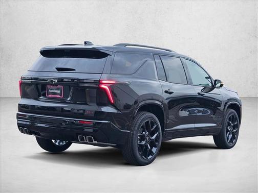 Mosaic Black Metallic 2026 Chevrolet Traverse RS