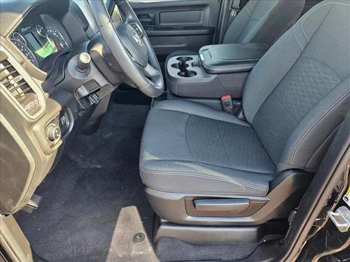 2025 RAM 2500 Tradesman Crew Cab 4x4 6'4' Box