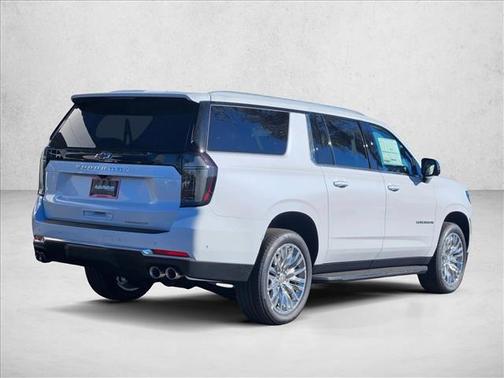 Polar White Tricoat 2026 Chevrolet Suburban Premier