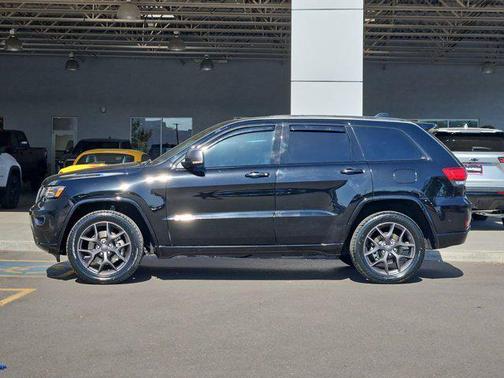 Diamond Black Crystal Pearlcoat 2021 Jeep Grand Cherokee 80th Anniversary 4x4