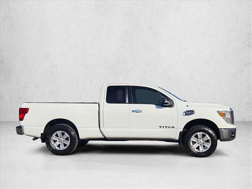 2017 Nissan Titan SV
