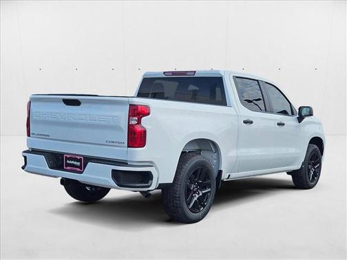 2025 Chevrolet Silverado 1500 Custom
