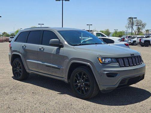 2020 Jeep Grand Cherokee Altitude
