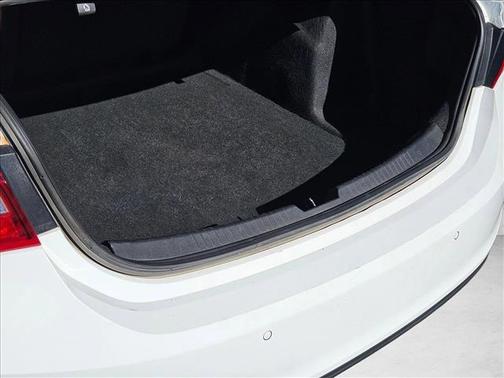 Summit White 2023 Chevrolet Malibu FWD 1LT