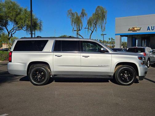 2019 Chevrolet Suburban LT